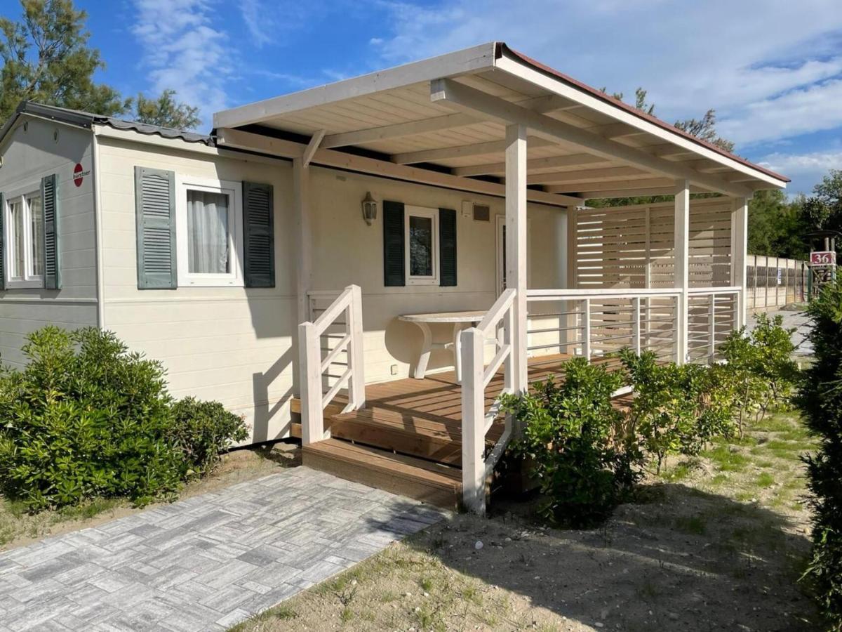 Two-Bedroom Bungalow Patio,1746939434:JPEG