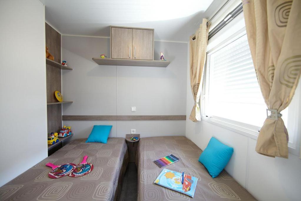 Mobile Home,1334340983:JPEG