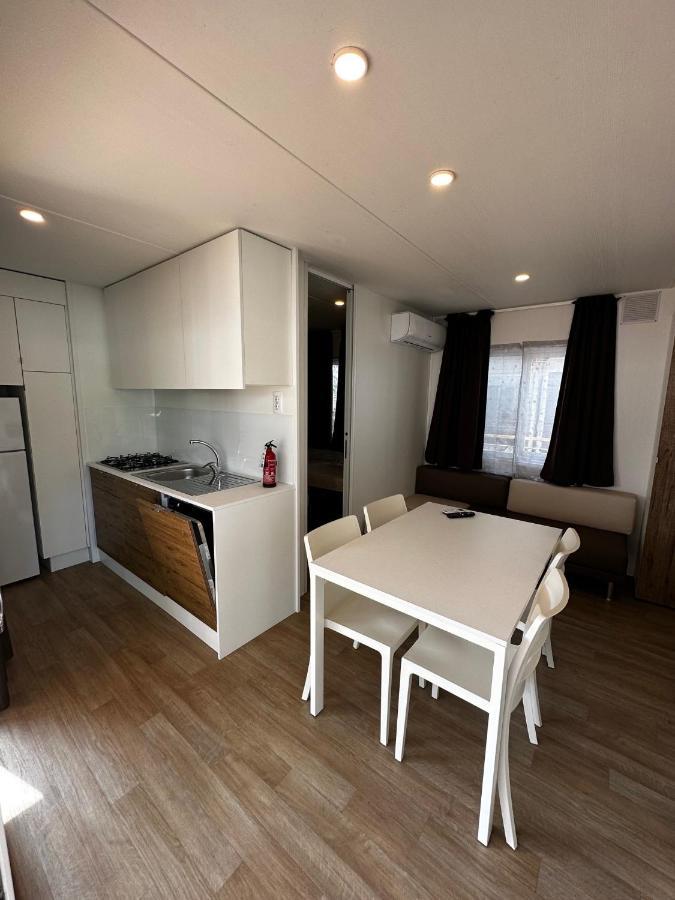 Mobile Home,1401822845:JPEG
