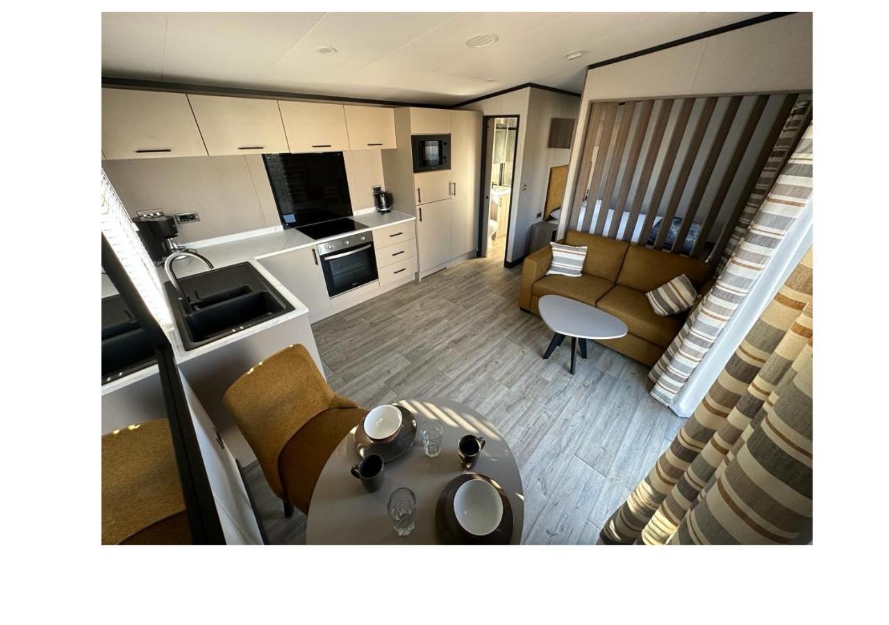 Premier Suite One bedroom,1500272533:JPEG