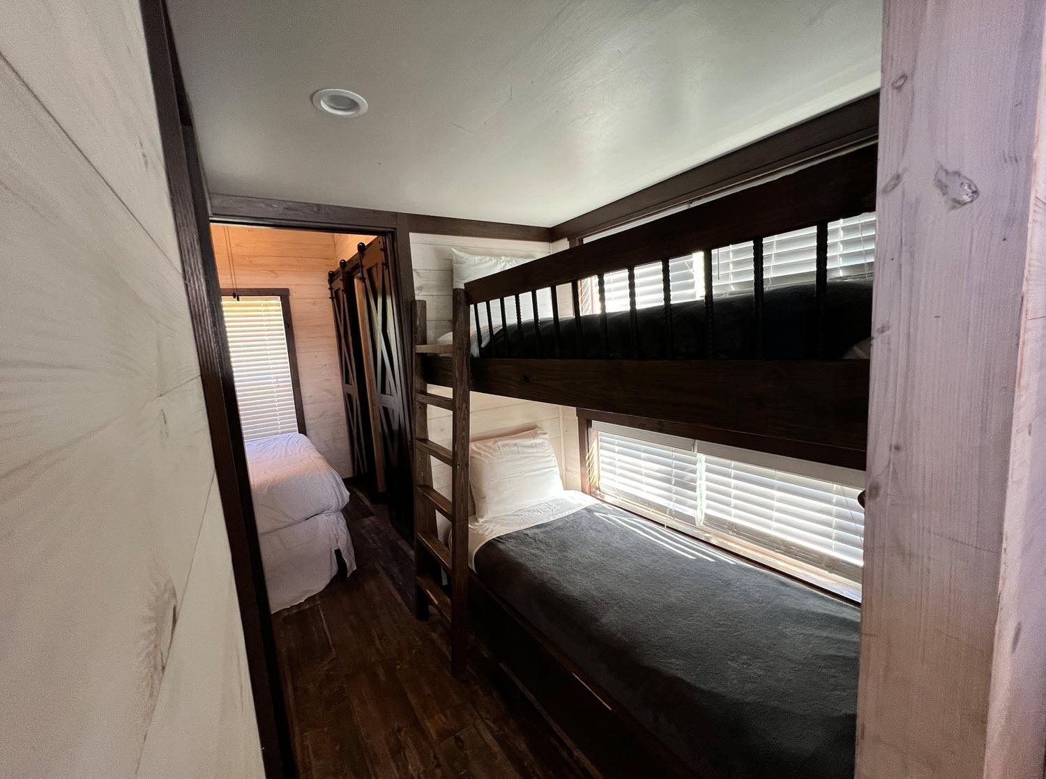 Three-Bedroom House,1638464571:JPEG