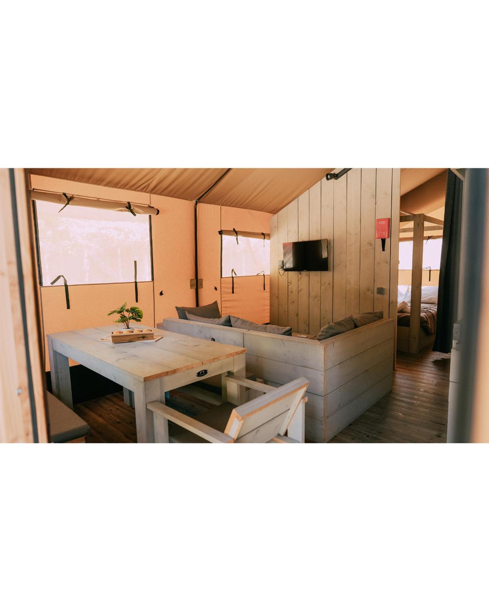 Glamping Safari,1680817666:JPEG