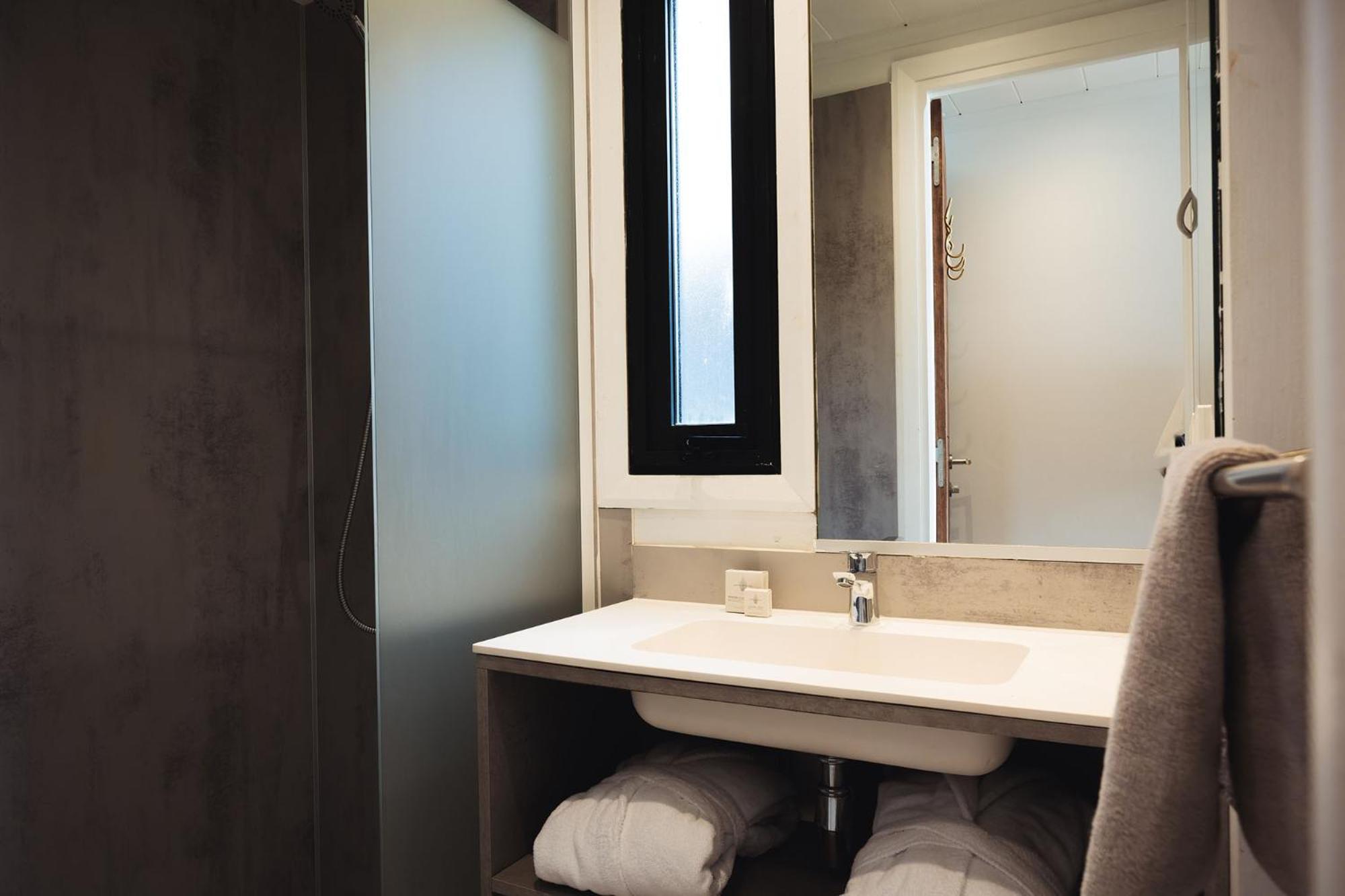 "Faré" Two-Bedroom Plus