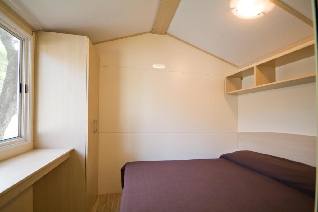 Mobile Home (5 Adults),56503915:JPEG