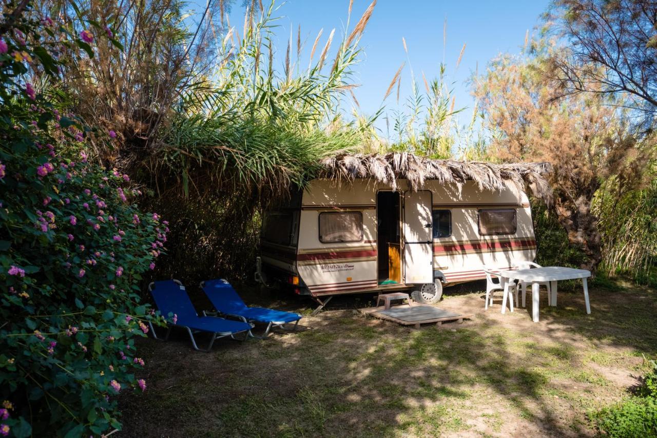 Medium Caravan
