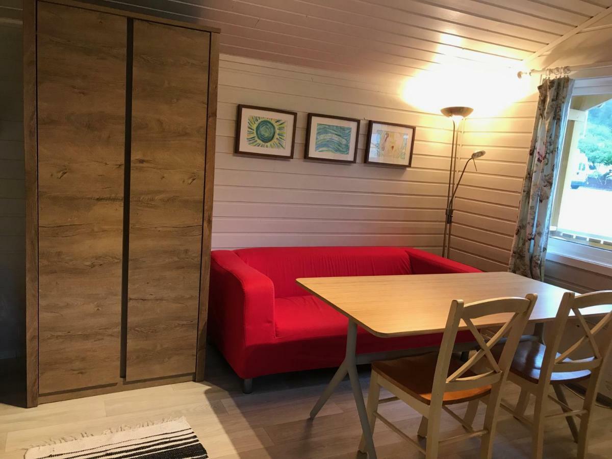 Bungalow,819609680:JPEG