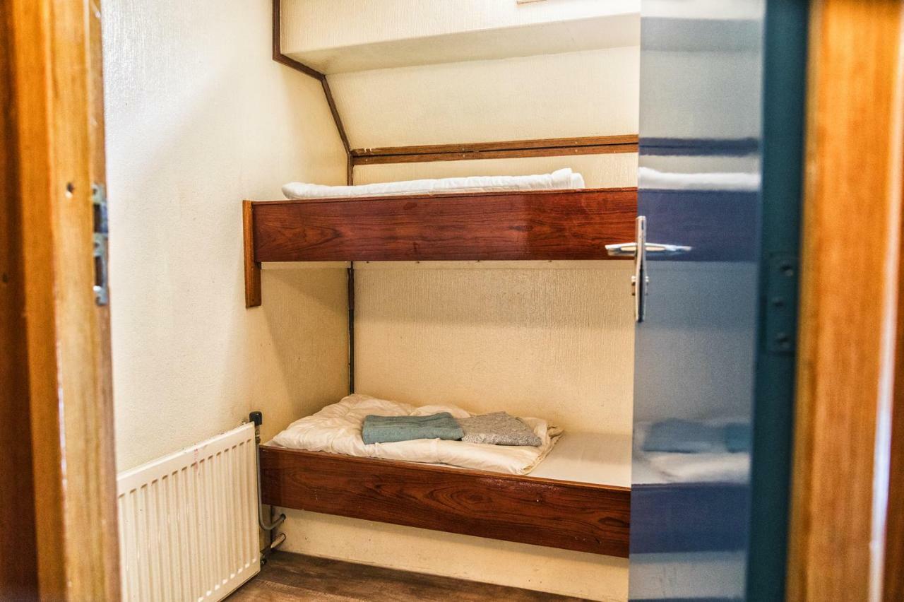 Twin Cabin