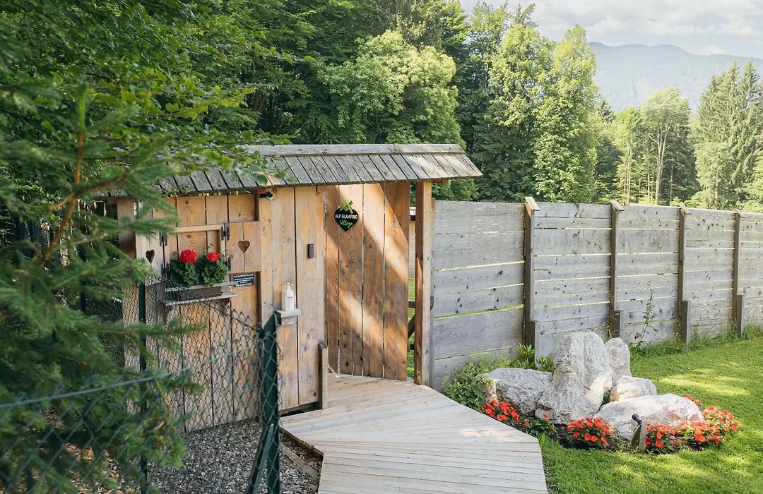 Alp Glamping Village-1