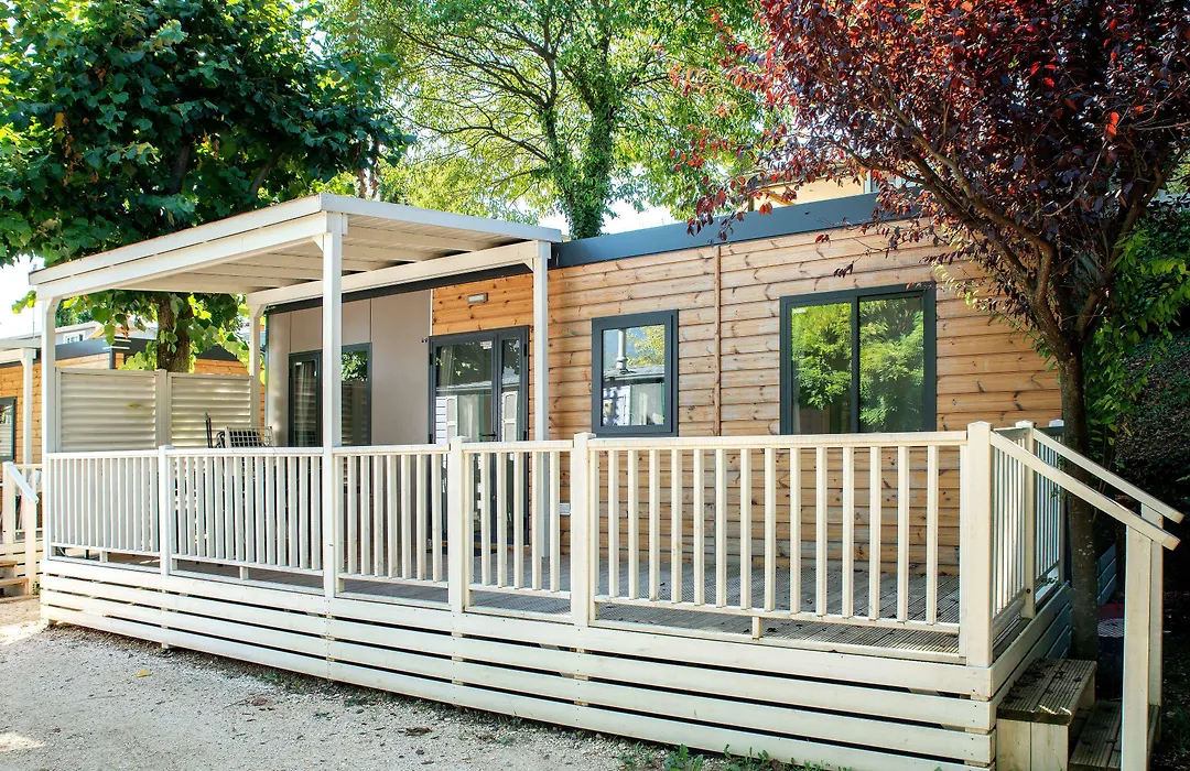 Weekend Glamping Resort-1