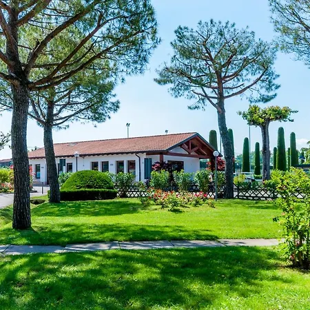 Del Garda Village And Camping-3