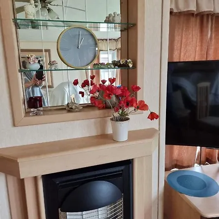 Summerlands, Ingoldmells 8 Berth Caravan-2