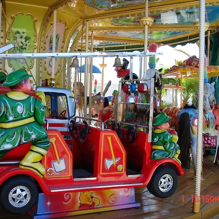 Vic'S Land Holidays-2