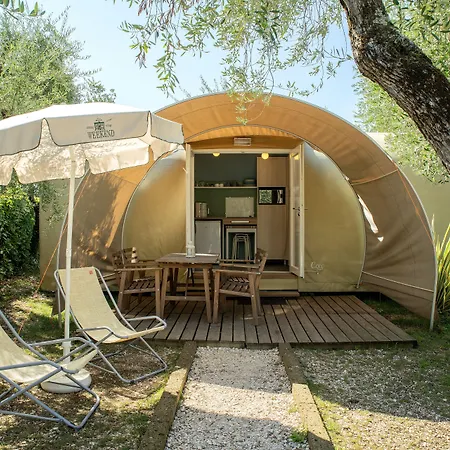 Weekend Glamping Resort-3