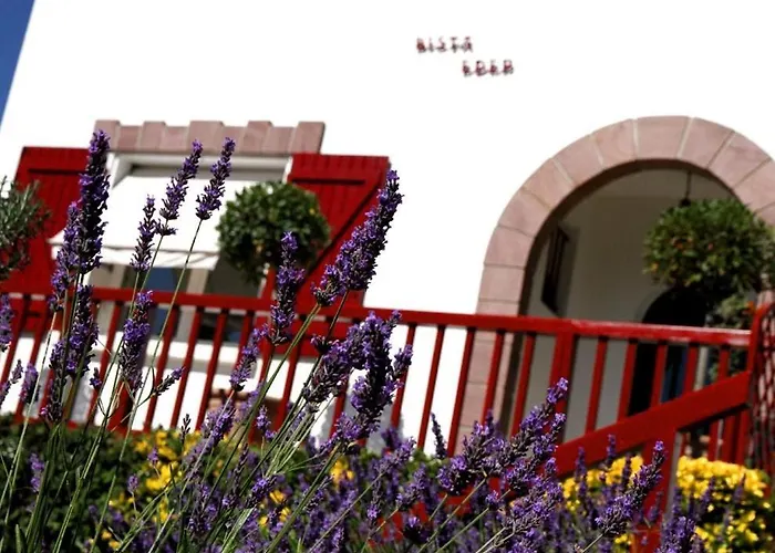 Resort: Maison Bista Eder