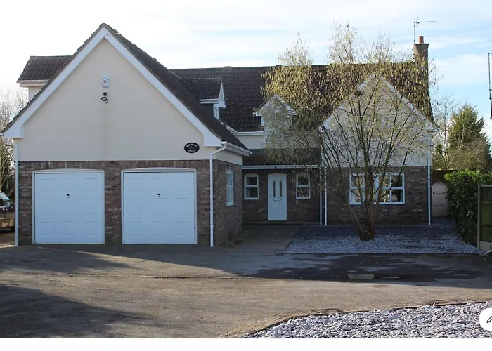 Westwood Lodge B & B Boston