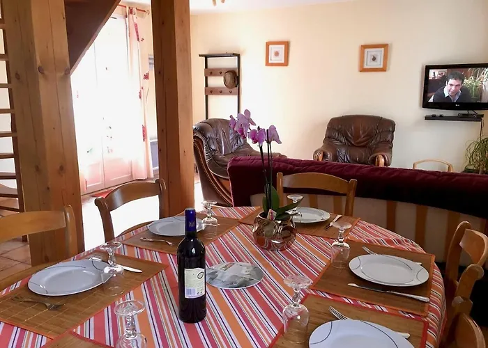 Camping La Garenne De Moncourt