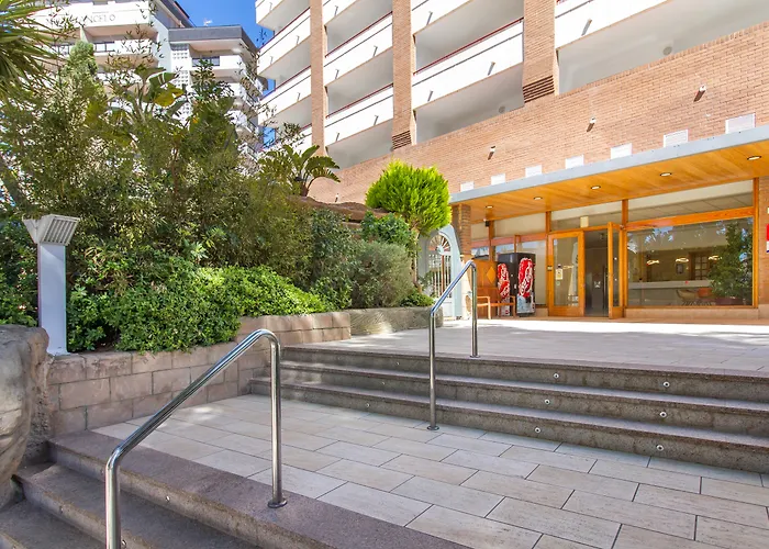 Apartamentos La Era Park