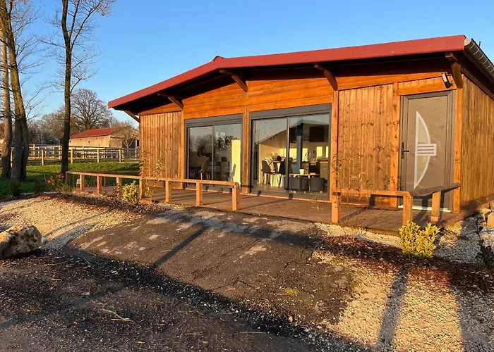 Equi-Lodge insolite avec les chevaux au cœur de la forêt proche Disney