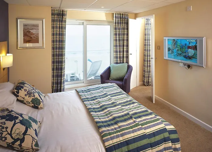 Sandbanks Hotel