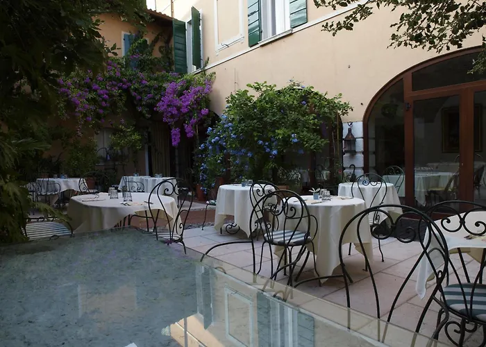 Günstiges Hotel: Hotel San Filis