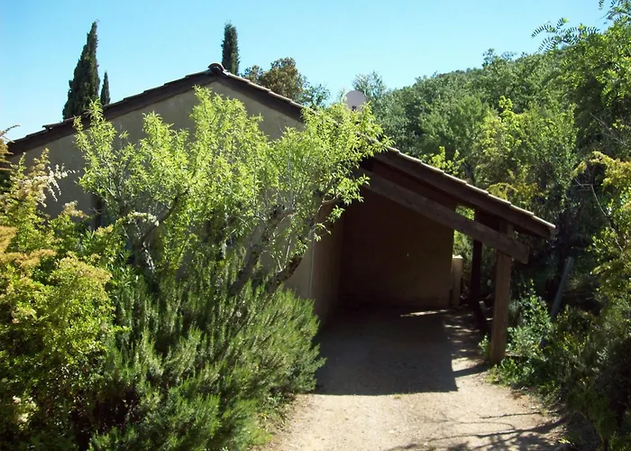Domaine La Fontaine Du Cade