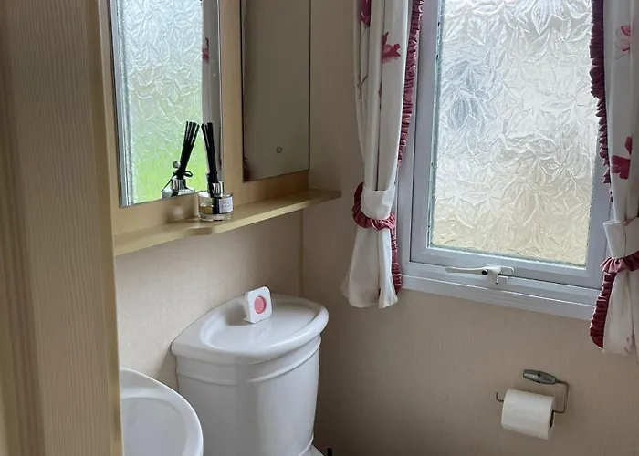 Severnside Boat And Caravan Park Gloucestershire - Caravan 1
