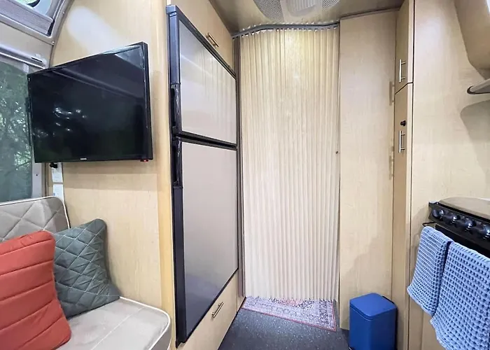 Limited Edition Airstream Midway Downtown & Beach