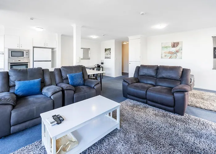 Ping pong hotels Moorings On Cavill Surfers Paradise