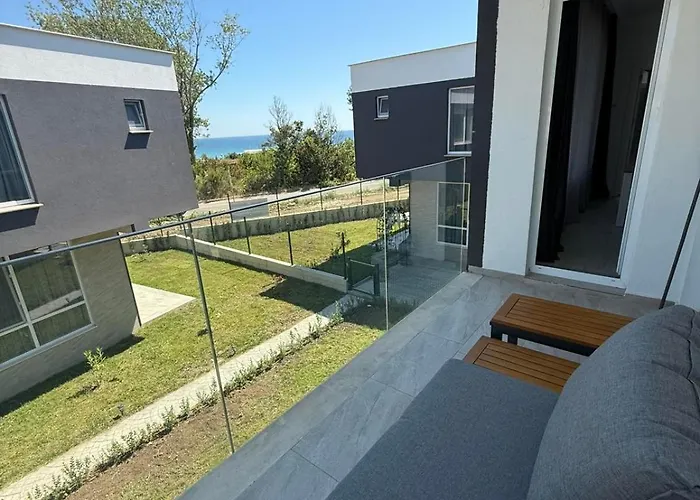 Aurum Villas Smokinya Beach 3