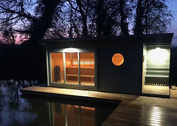 Muntjac Cabin
