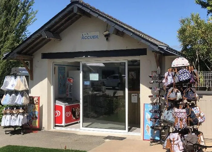 Mobil-Home 3 Chambres Avec Terrasse A Sarzeau - Api-1-52-405