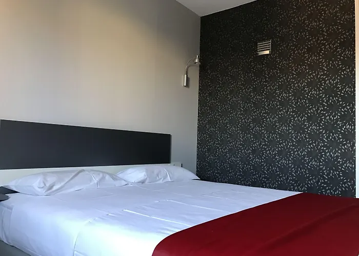 Hotel Grand Cap Rooftop Pool