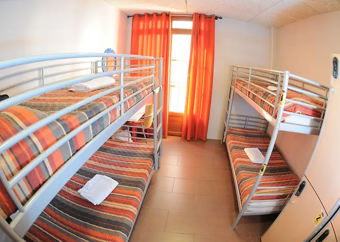 Be Zaragoza Hostel