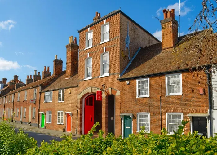 Vacation rental: Style Meets Soul - Famous Art House Close To Centre - Free Parking