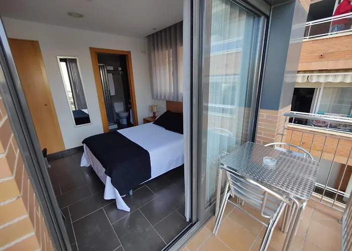  Hostal Manel