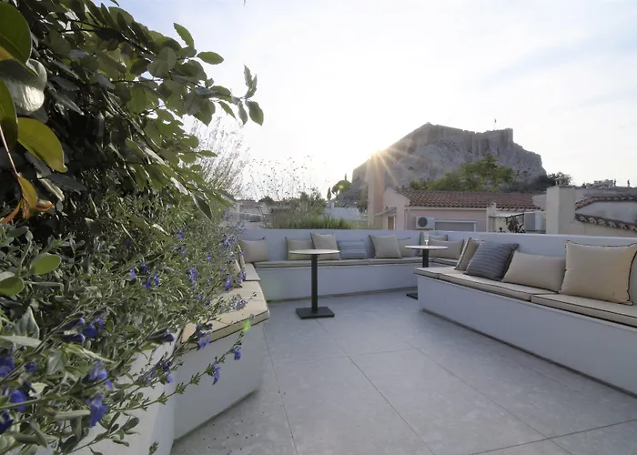 Cityzoe Athens Suites