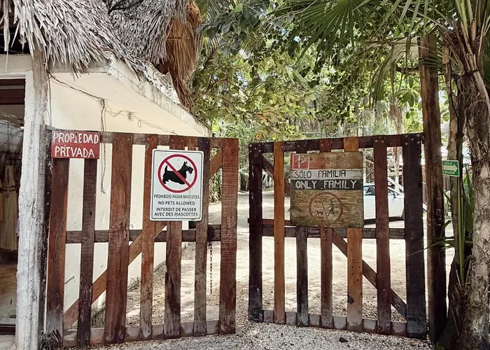 Chavez Eco Beach Camping&Cabañas
