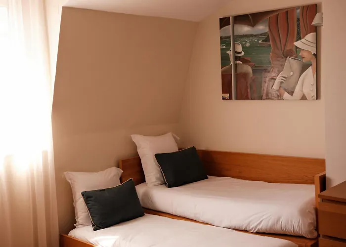 Hôtel De La Vallée