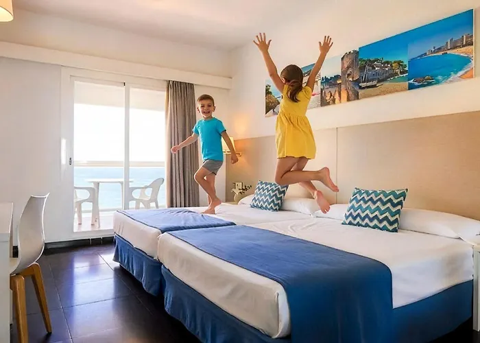 Hôtel accueillant les animaux: Htop Caleta Palace #Htopbliss