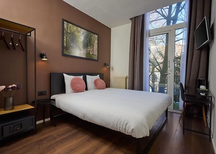Quentin Museum Square Hotel