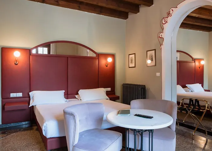 Hotel familiare: La Boheme Chambres