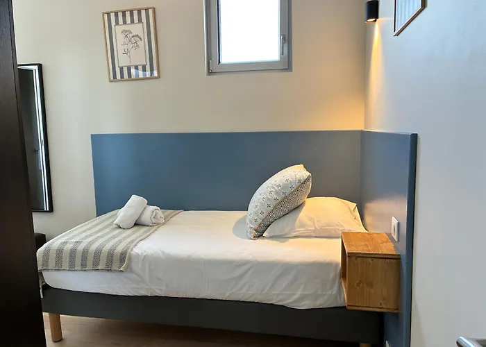 Hotel pres du College: Les Bains Boyardville - Hôtel et Restaurant