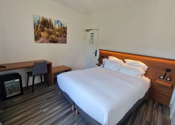 Hotel B Lodge