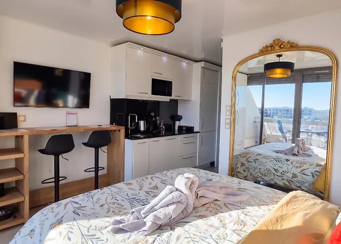 Capsexy Heliopolis Sea View Naturist Village