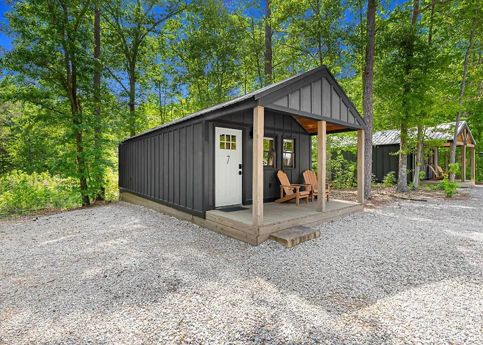 Cabin #7 One Bedroom With Kitchenette
