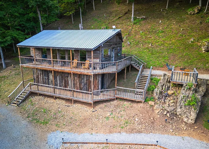 Ohio Starlight Glamping Cabins - A Peaceful Woodland Retreat