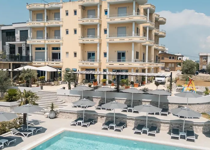 Hotel Blue Moon