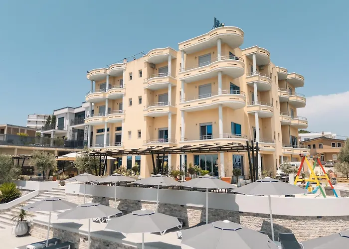 Hotel Blue Moon