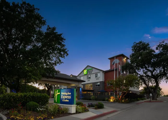 Cheap hotels Holiday Inn Express & Suites - Paso Robles By Ihg