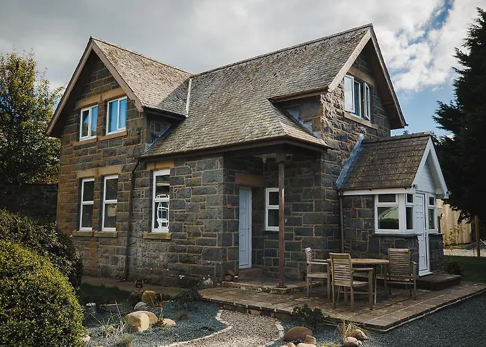 Dog friendly hotels Caer Rhun Hall